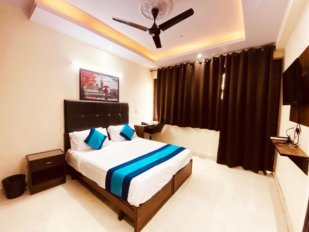Hotel Admire Inn "Atta Market, Noida Sector 18" 外观 照片